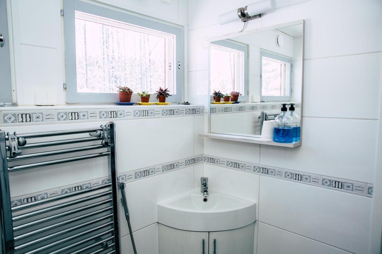Poppelstrand Nuuksio, Pet Friendly Guest Apartment Ngoại thất bức ảnh